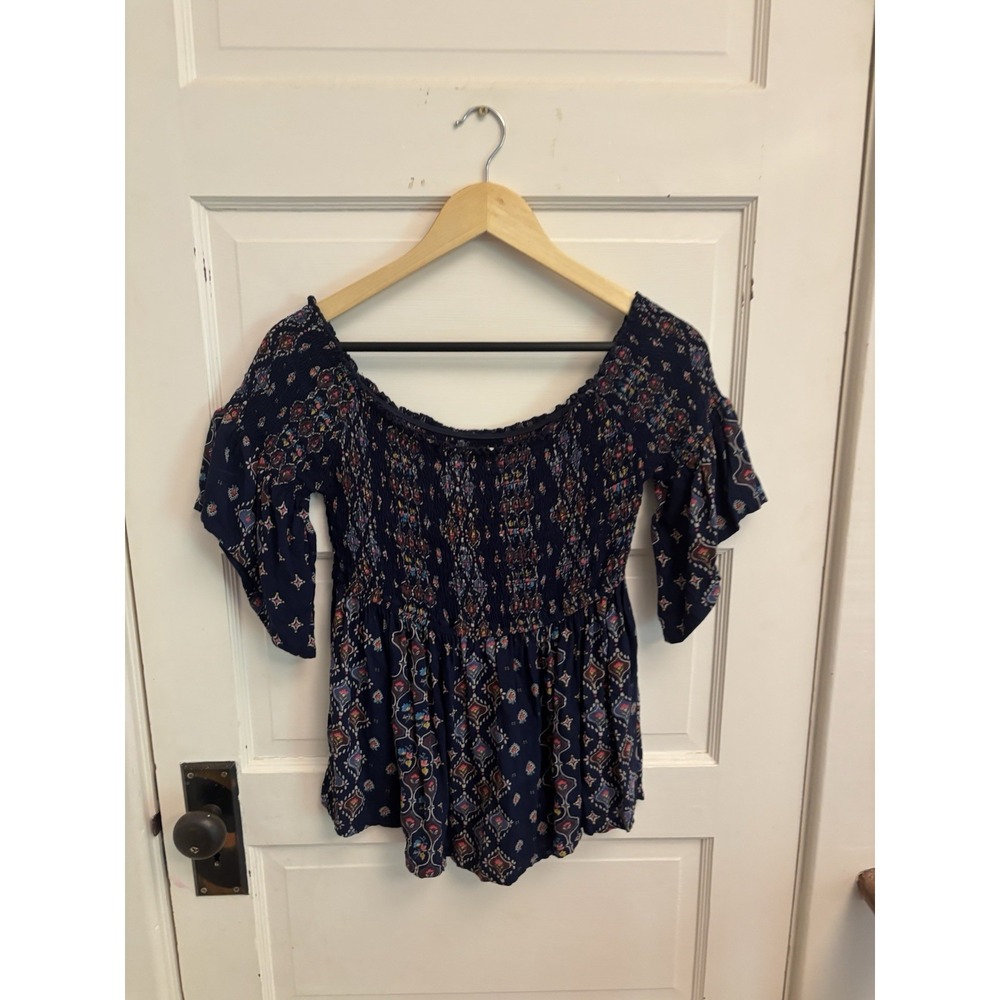 Hollister Women's Navy Blue Floral Ruched Shoulder Top Floral Size Large